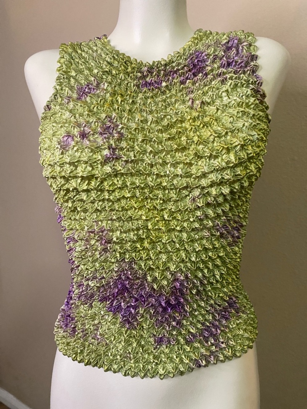 J.B.T. Super stretchy, lime, and lavender popcorn crop tank OS 🖤💚🖤